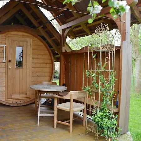 Auszeit Am Elbufer, Garten + Schafe + Sauna