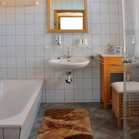 Auszeit Am Elbufer, Garten + Schafe + Sauna * Bleckede