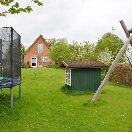 Appartement Auszeit Am Elbufer, Garten + Schafe + Sauna *
