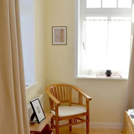 Auszeit Am Elbufer, Garten + Schafe + Sauna Appartement *