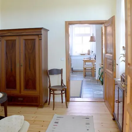 Auszeit Am Elbufer, Garten + Schafe + Sauna Appartement *
