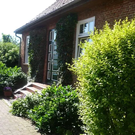 Auszeit Am Elbufer, Garten + Schafe + Sauna Appartement Bleckede